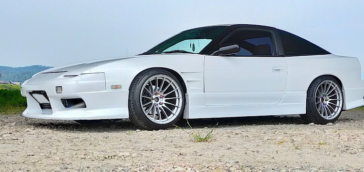180SXのスマホ撮影・低そうで低くない少し低い車・橋の下・いい天気☀️・クルマ好きと繋がりたいに関するカスタム事例の投稿画像3枚目