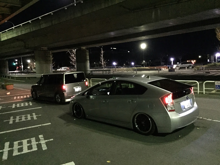 プリウスのコラボ撮影・#bB・zvw30・#アルバート邸・前橋に関するカスタム事例の投稿画像2枚目