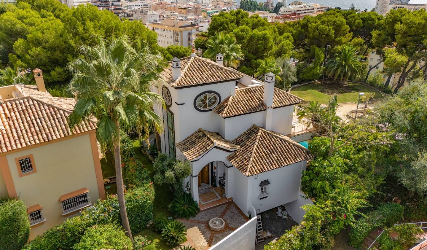 Villa with terrace Marbella