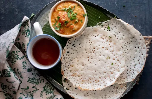 2 Appam And Vegetable Kurma [2 Pieces]