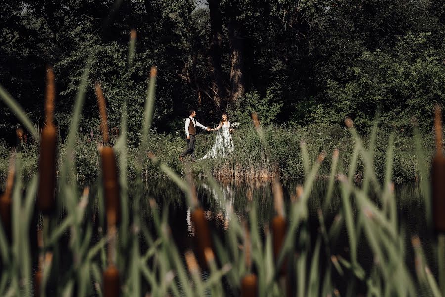 Fotografer pernikahan Darya Kalachik (dashakalachik). Foto tanggal 10 September 2020