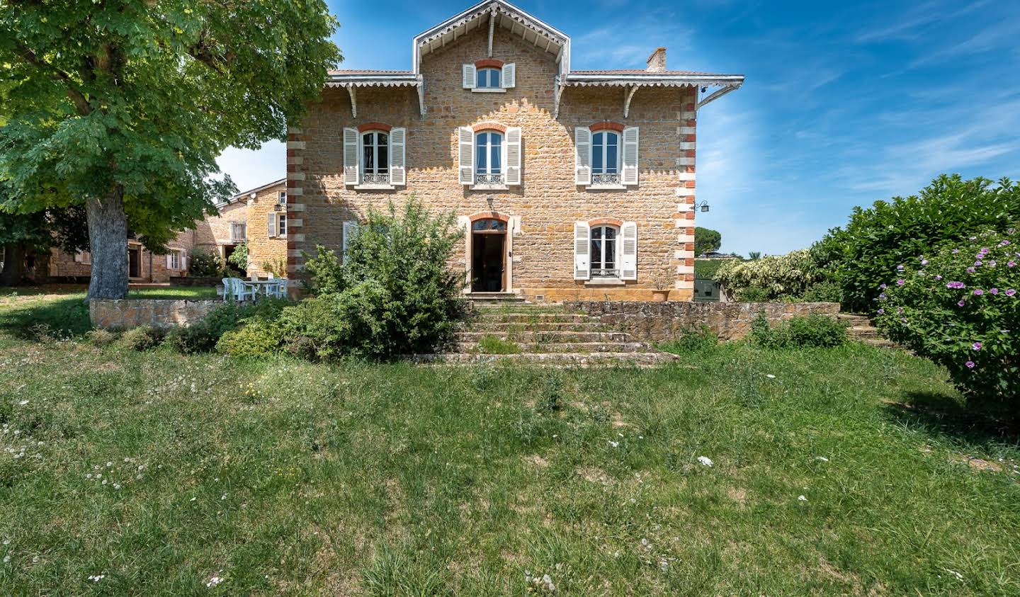 House Porte des Pierres Dorées