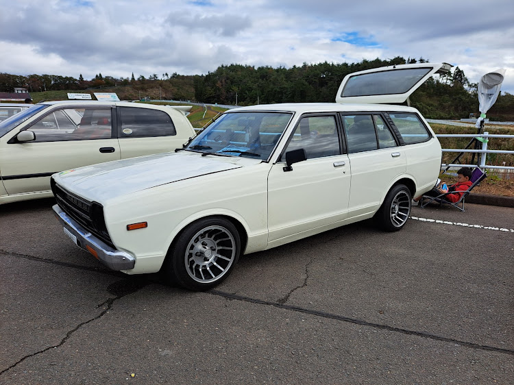 ヴォクシーのミチノクレトロカーズセッション 2023 in 菅生・セドリック・グロリア・センティア・180sxに関するカスタム事例の投稿画像5枚目