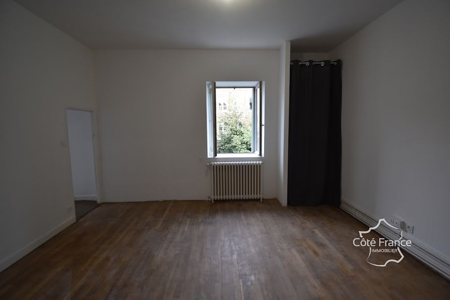 Location  appartement 2 pièces 60 m² à Revin (08500), 350 €