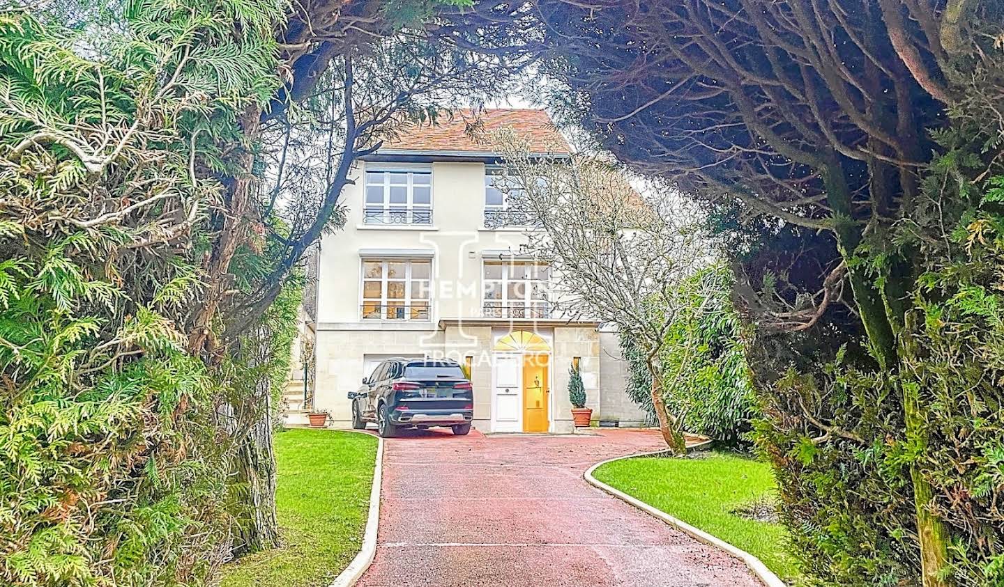 House with terrace Rueil-Malmaison