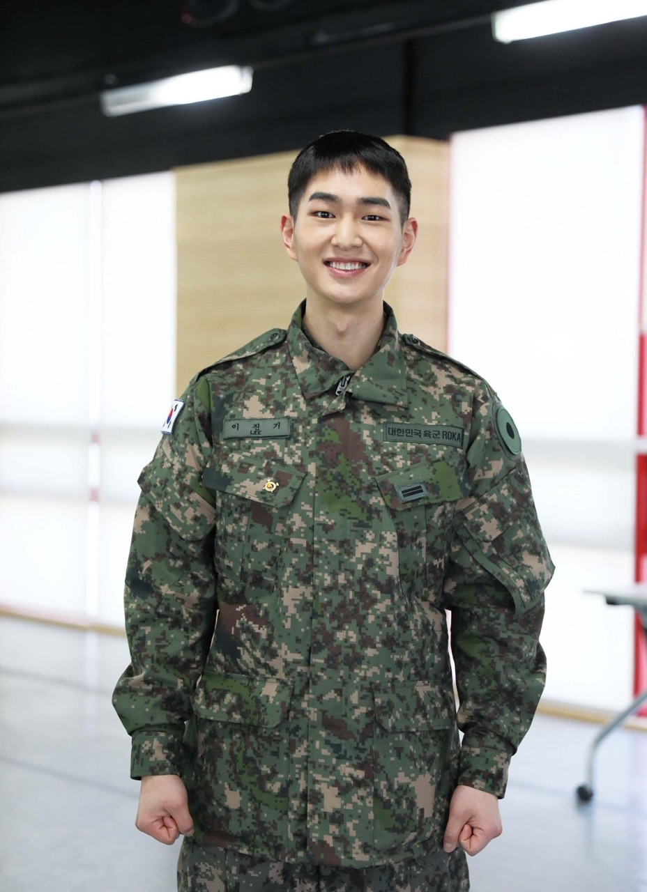 Kpop Idols In The Military K Pop Galery