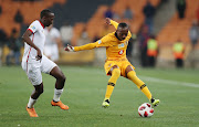 Khama Billiat of Kaizer Chiefs shields ball from Nyiko Mobbie of Free State Stars during the 2018 MTN8 football match between Kaizer Chiefs and Free State Stars at Soccer City, Johannesburg on 11 August 2018.