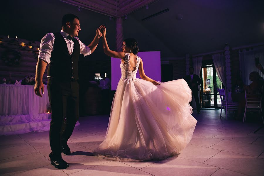 Fotógrafo de casamento Snezhana Ryzhkova (sneg27). Foto de 12 de fevereiro 2020