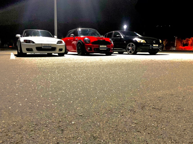 バタル さんが投稿した2020ベストショット・知り合いとコラボ・S2000・クーパーs・スカイラインV36に関するカスタム事例の投稿画像1枚目