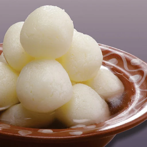 Angoori Rasgulla.