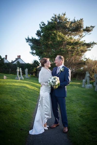 Wedding photographer Carolyn Oakley (carolynoakleyph). Photo of 2 July 2019