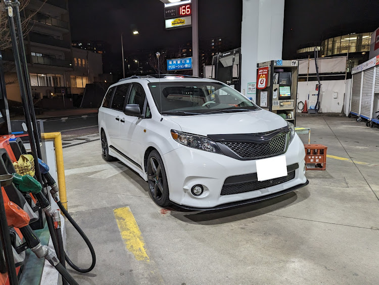 呑兵衛なKUMAさんが投稿したUS TOYOTA・シエナ納車完了✨・腰悪いからノーマル車高( ﾟ∀ﾟ)･∵ﾌﾞﾊｯ!!・教えてくださいシエナ乗り🙏に関するカスタム事例の投稿画像1枚目
