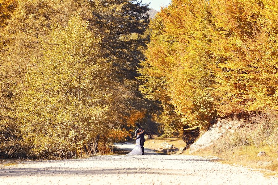 Fotógrafo de casamento Dan Stefan (danstefan). Foto de 23 de outubro 2020