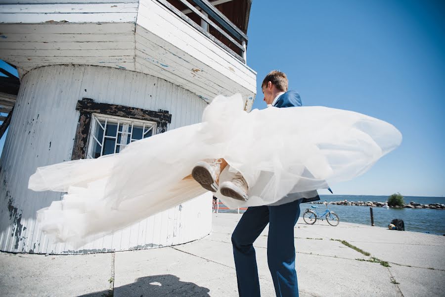 Fotógrafo de casamento Lora Titova (lora-photo). Foto de 31 de agosto 2018