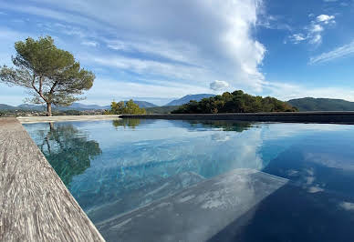 Maison avec piscine 20