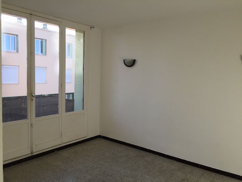 Location  appartement 2 pièces 41.15 m² à Pont-Saint-Esprit (30130), 440 €