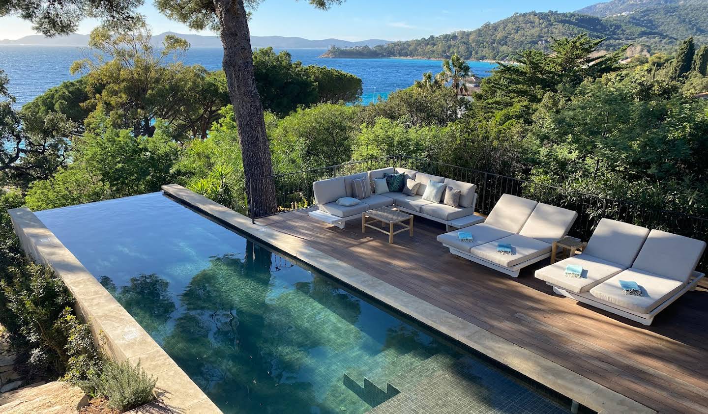 Villa with pool and garden Le Lavandou