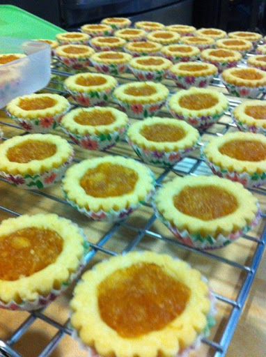 These were pressed into little tartlet moulds and without the egg yolk+milk wash.