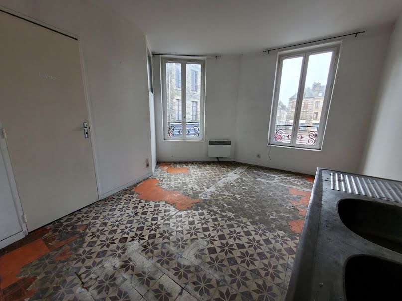 Vente maison 10 pièces 153 m² à Fresnay-sur-Sarthe (72130), 44 990 €