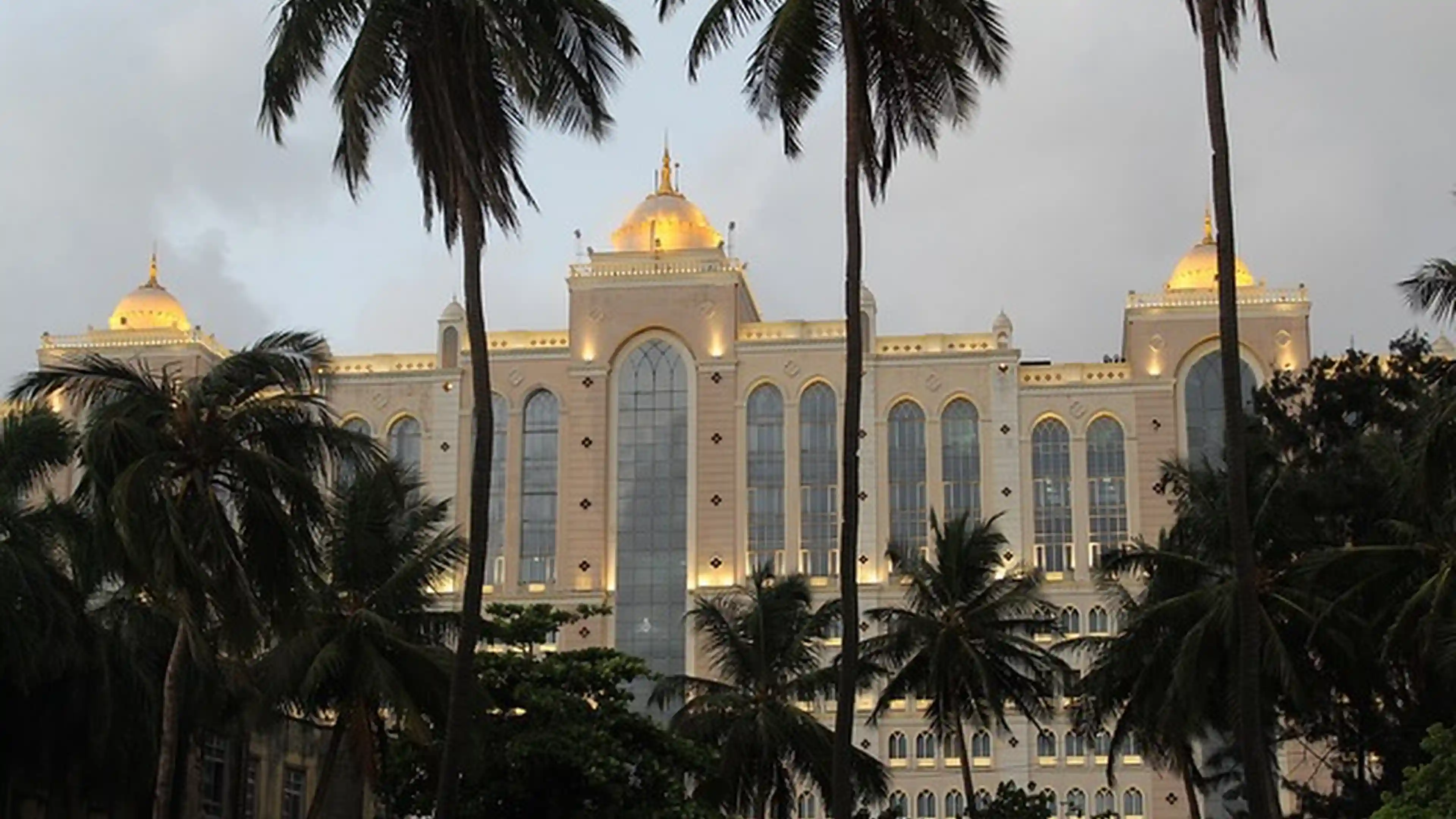 Bygone glory of Mumbai's classic architecture