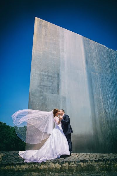 Bryllupsfotograf Adrián Szabó (adrinszab). Foto fra juli 18 2017