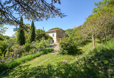 House with pool and garden 2