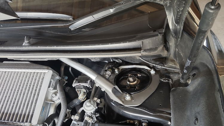 WRX STIのボルト交換に関するカスタム事例の投稿画像2枚目