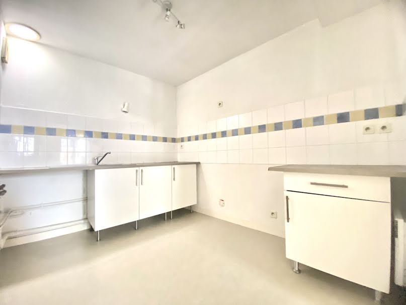 Location  appartement 3 pièces 54 m² à Limoges (87000), 590 €