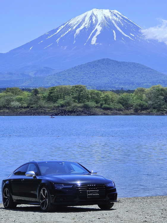 S7 スポーツバックの連休なにした？・富士山・グルメTUNE・スマホ撮影・アウディのある生活に関するカスタム事例の投稿画像2枚目