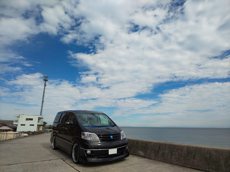 アルファードのTEAM Excitación・輪止めビビリーズ・津なぎさまち・免許更新帰りにカメ活・右斜め後写真展に関するカスタム事例の投稿画像3枚目