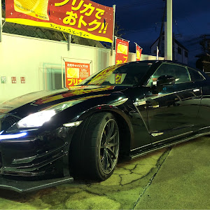 NISSAN GT-R R35