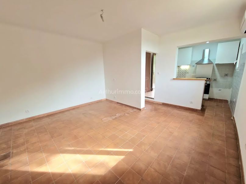 Location  appartement 2 pièces 39.75 m² à Draguignan (83300), 800 €