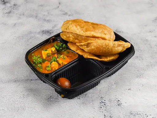 Matar Paneer Poori Combo