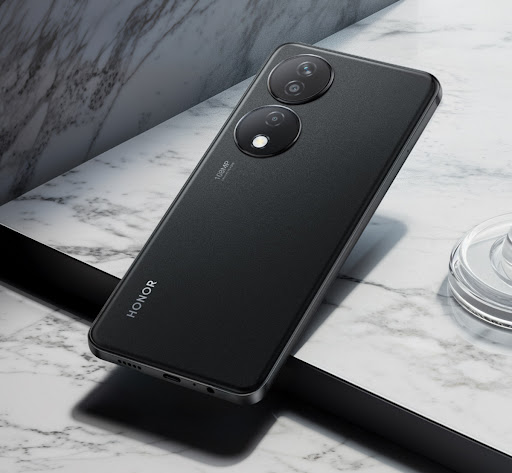 HONOR X7b in Midnight Black.