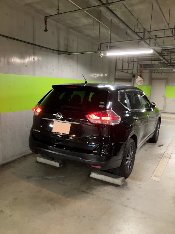 エクストレイルの愛車の好きな角度・ホイール交換・3月もよろしくお願いします・ドライブに関するカスタム事例の投稿画像1枚目