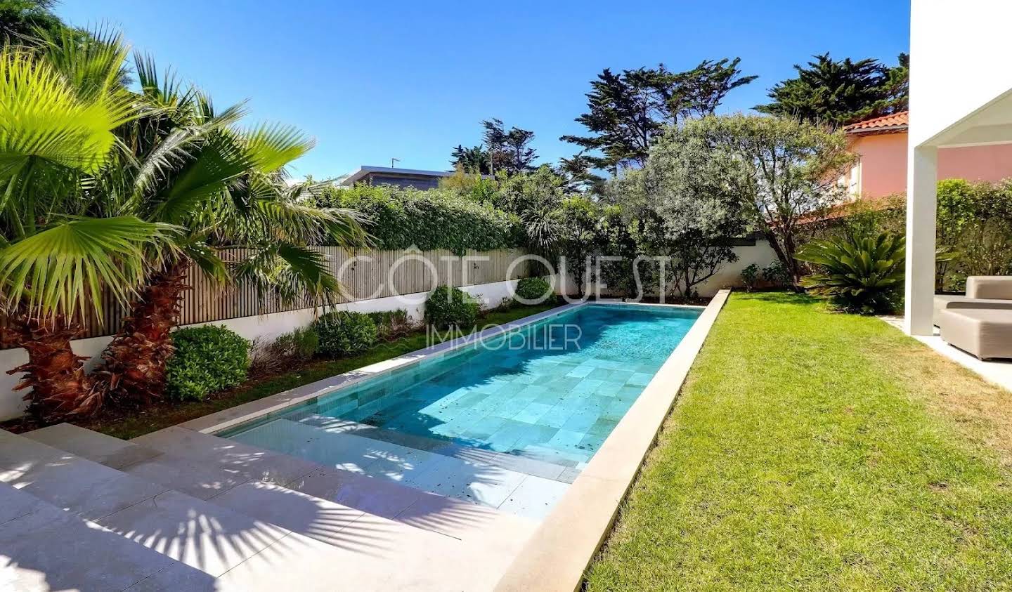 House with garden and terrace Anglet