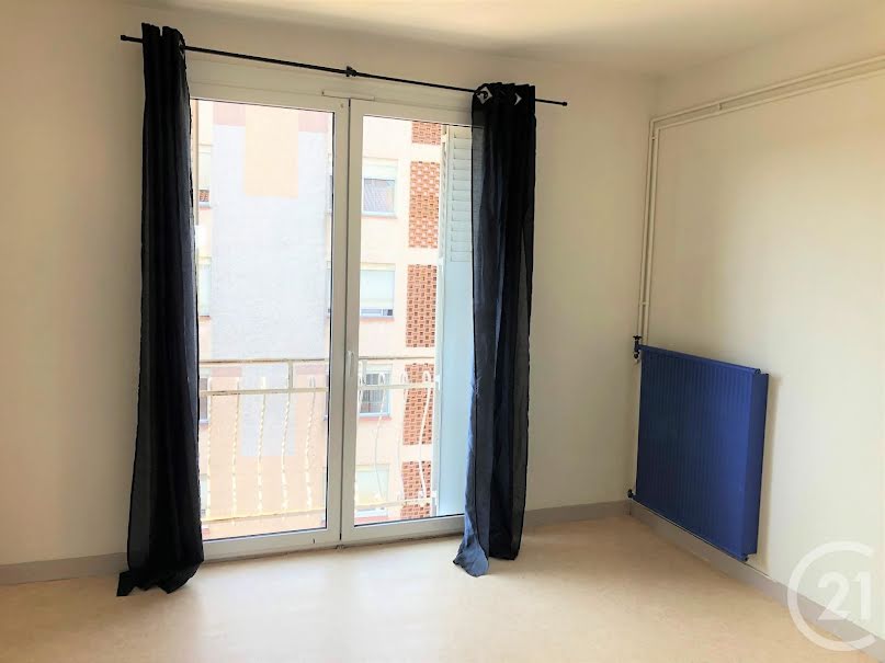 Location  appartement 2 pièces 40 m² à Pamiers (09100), 415 €