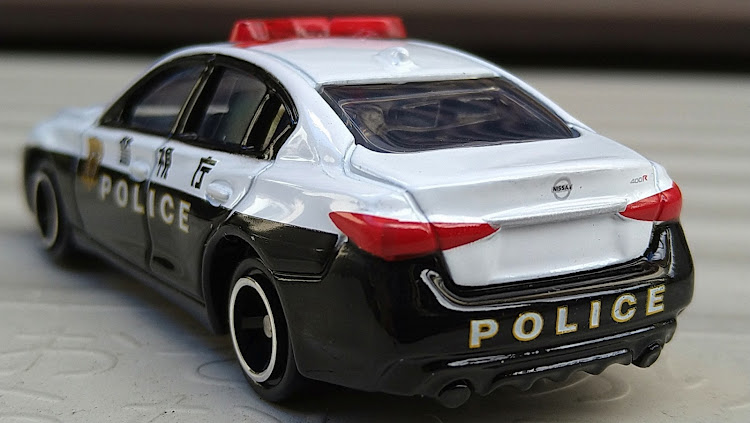 寅次郎さんが投稿した新型フェアレディZ・Proto Spec・1/43ミニカー・イオン限定トミカ・あけましておめでとうございますに関するカスタム事例の投稿画像7枚目