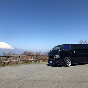 ハイエースバン GDH206V