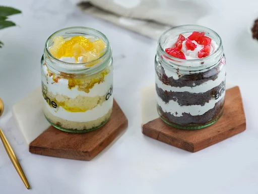 Pack Of Two Mini Jar Cakes