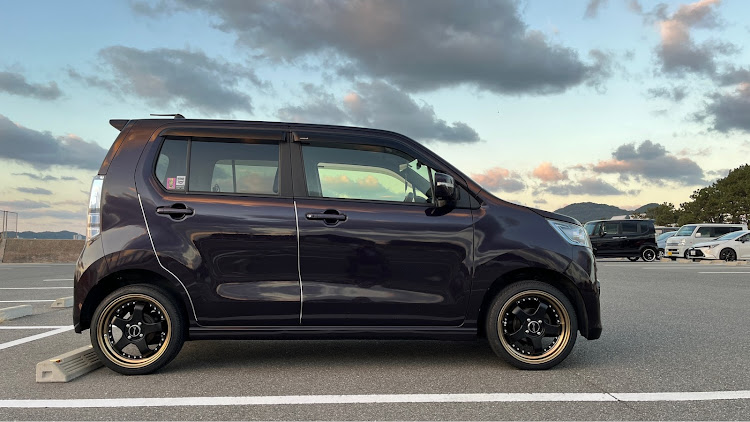 ワゴンRスティングレーのステルスレーシング・車が好きな人と繋がりたい・ホイールに関するカスタム事例の投稿画像3枚目