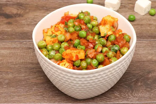 Mattar Paneer Dry