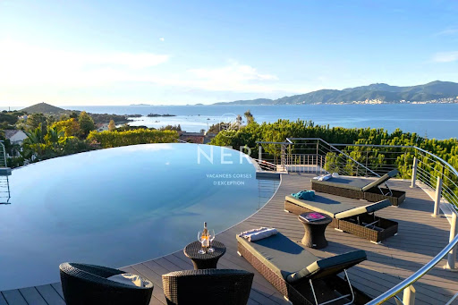 Villa avec piscine 2