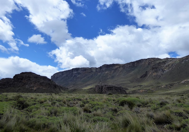 VALLE CHACABUCO, (P. PATAGONIA). O RUTA ESCENICA PASO ROBALLOS - CHILE: Atacama ( con extensión a Uyuni) y Carretera Austral (32)