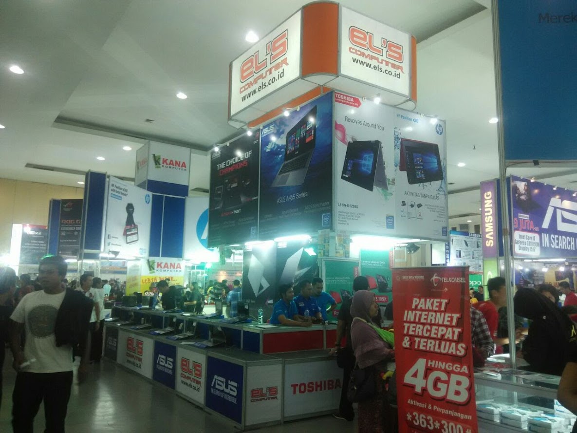 Suasana Computer and Gadget Show (CGS) 2016 Yogyakarta