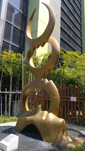 Conversation Statue