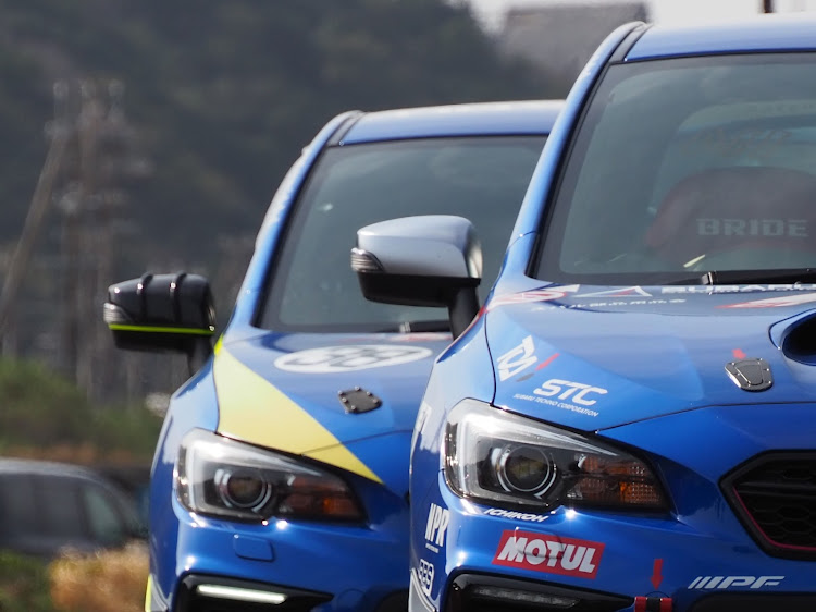 WRX STIの蛍光イエロー・こっそりリニューアル計画中🙊・自然に溶け込む⁉️・撮影会・ひろ豚汁ミーティングに関するカスタム事例の投稿画像1枚目