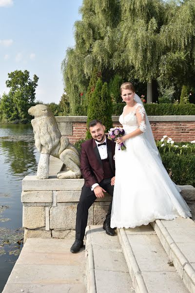 Fotografo di matrimoni Romeo Aurel Seliste (selromtv). Foto del 30 gennaio 2019