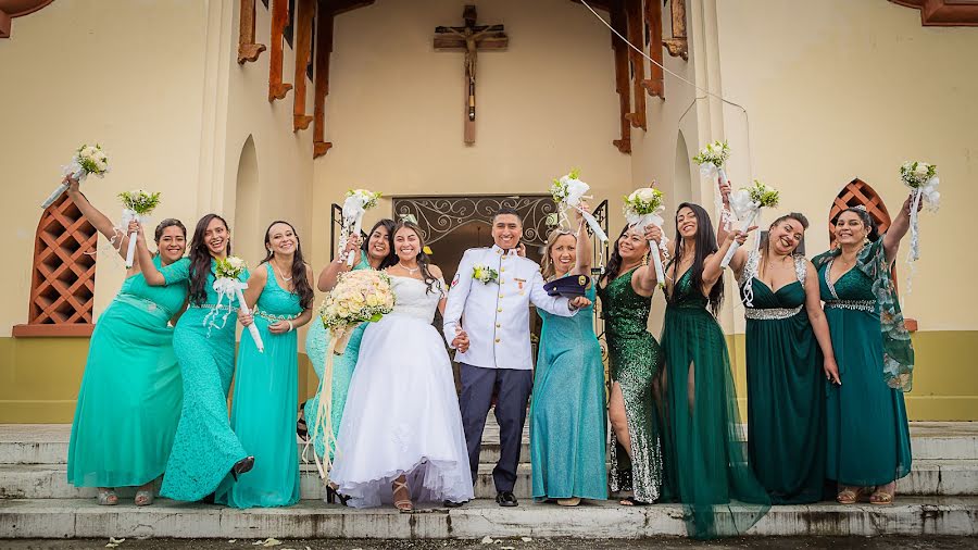 Fotógrafo de casamento Henry Unigarro (henryunigarro). Foto de 16 de fevereiro 2022