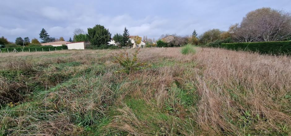 Vente terrain  2284 m² à Saint-leon-sur-l'isle (24110), 39 000 €